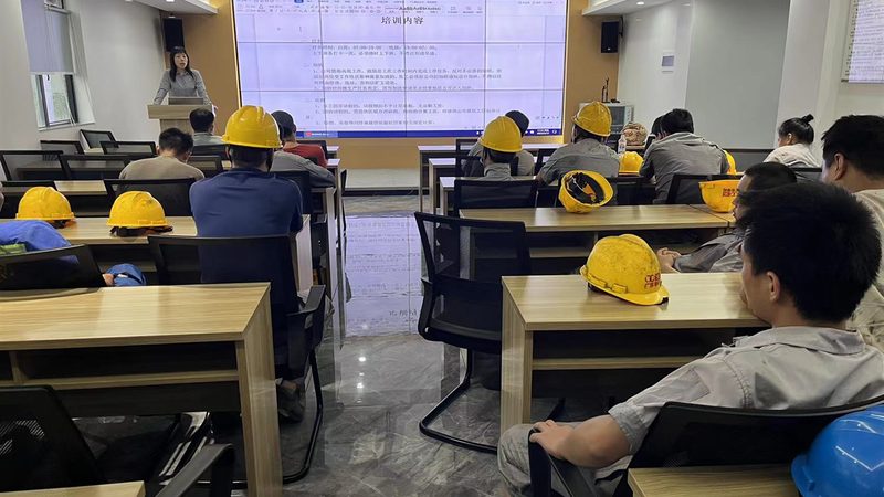 企业内训：定制化培训，针对性强